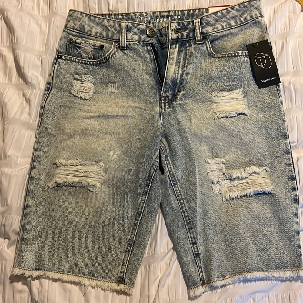 New Destroyed light wash denim shorts